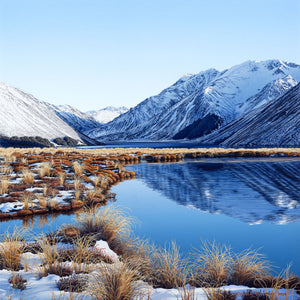 Painting of a mountain tarn at Lake Tennyson on the border of the St James and Molesworth by artist Michelle Bellamy.
